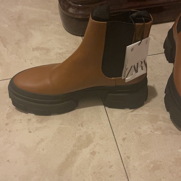 Zara low heeled textured lug ankle sole boots - Picture 7 of 7